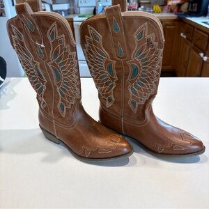 Coconuts by Matisse Brown Boots with Teal Accents
